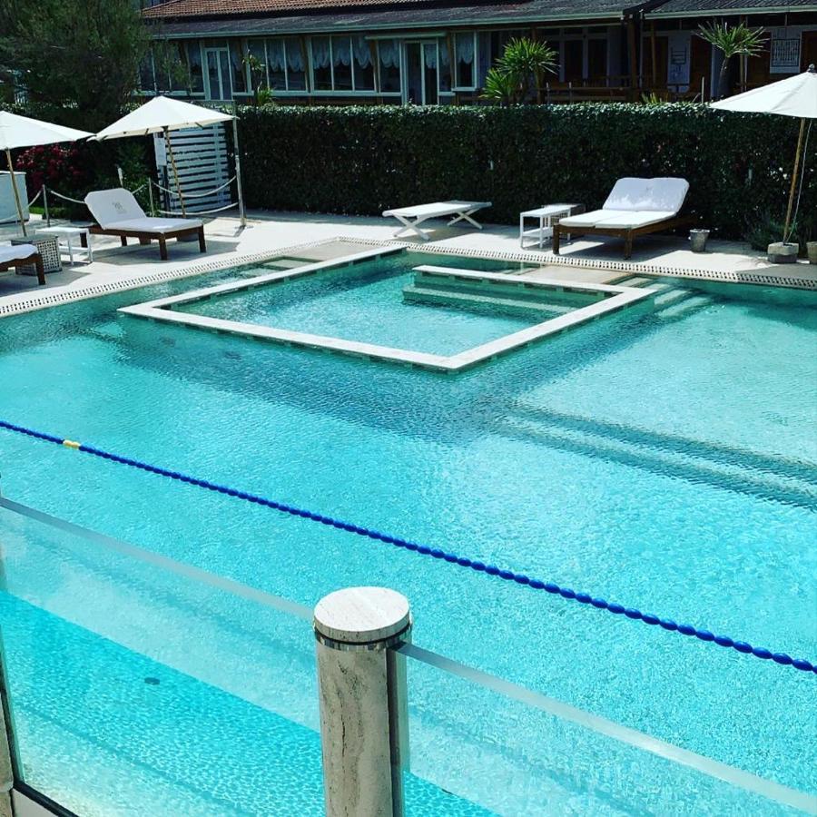 Teresita Wellness Club Apartment เวียเรจโจ ภายนอก รูปภาพ